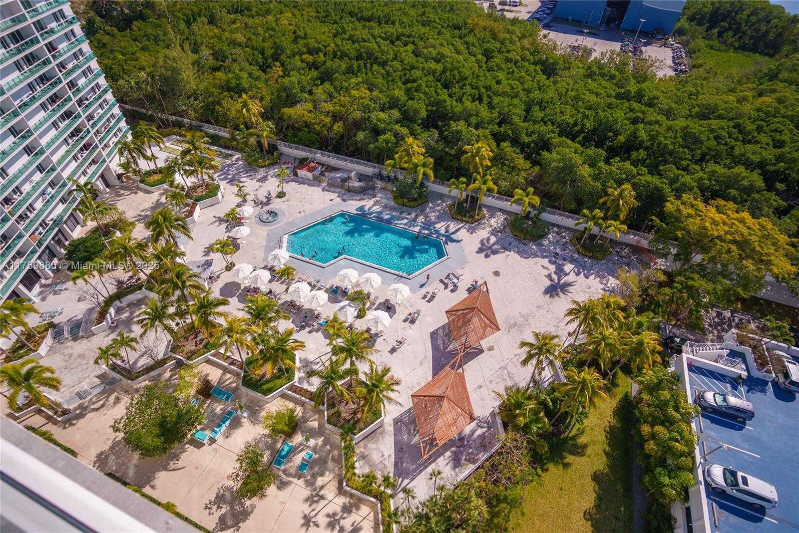 Small Image of 100 BAYVIEW DR #2028, Sunny Isles Beach Number 25
