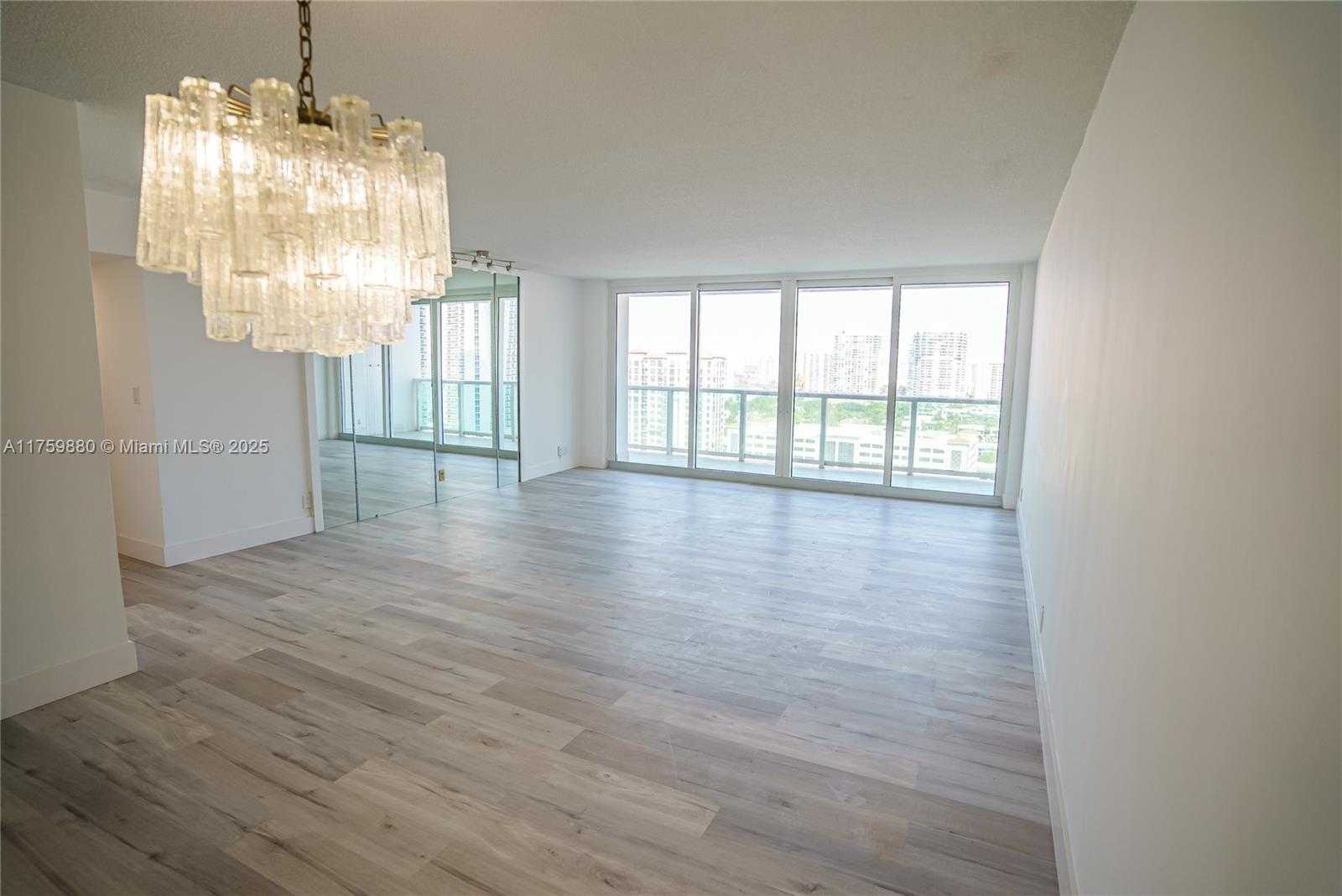 Small Image of 100 BAYVIEW DR #2028, Sunny Isles Beach Number 6