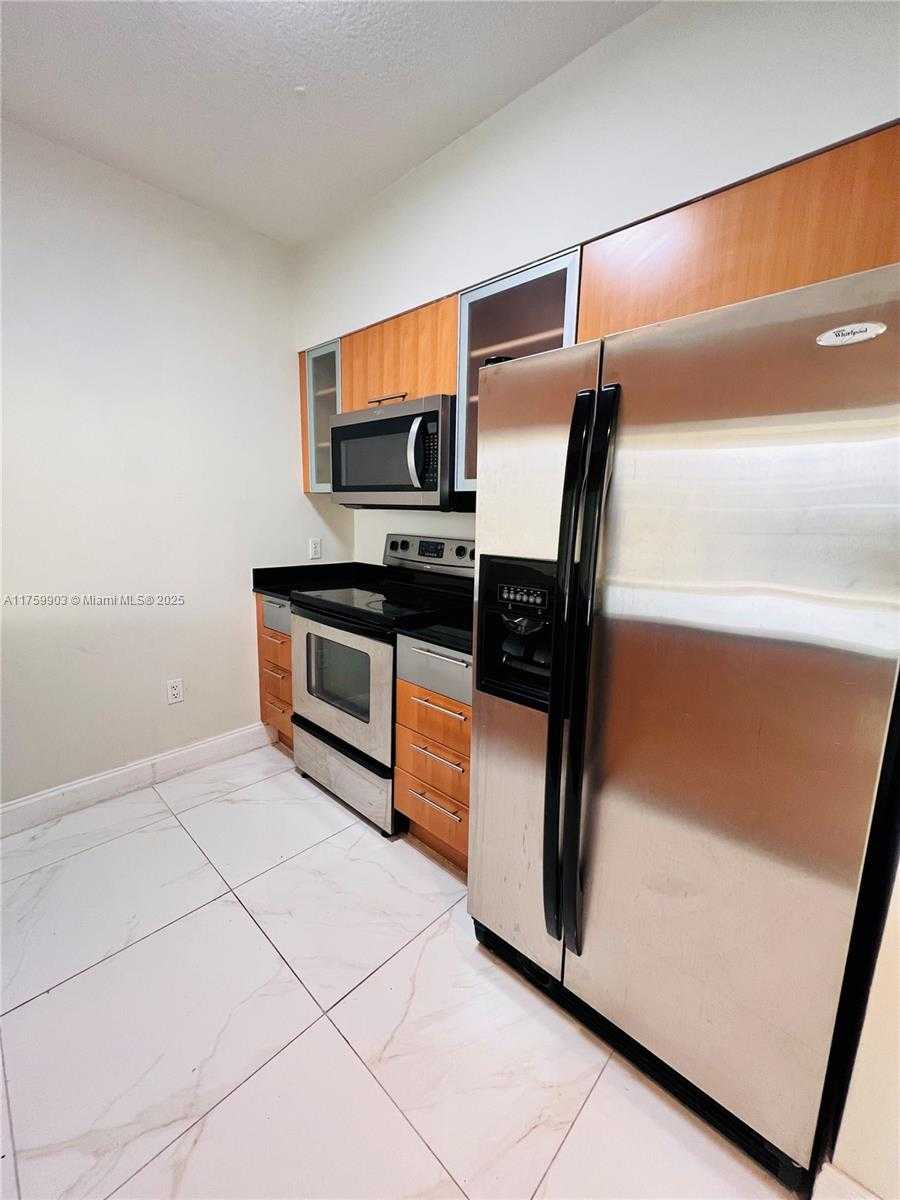 Small Image of 1750 NORTH BAYSHORE DR #2612, Miami Number 3