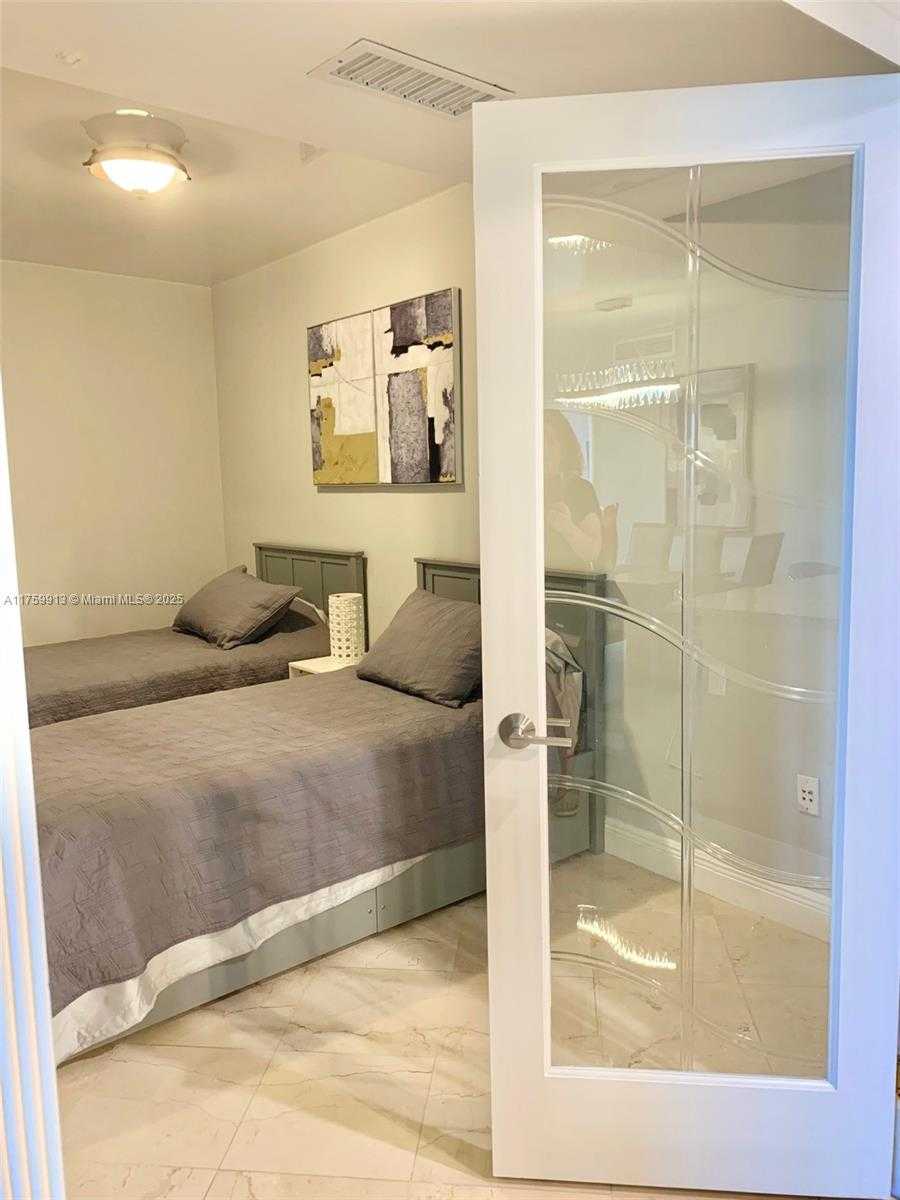 Small Image of 1830 SOUTH OCEAN DR #1503, Hallandale Beach Number 27