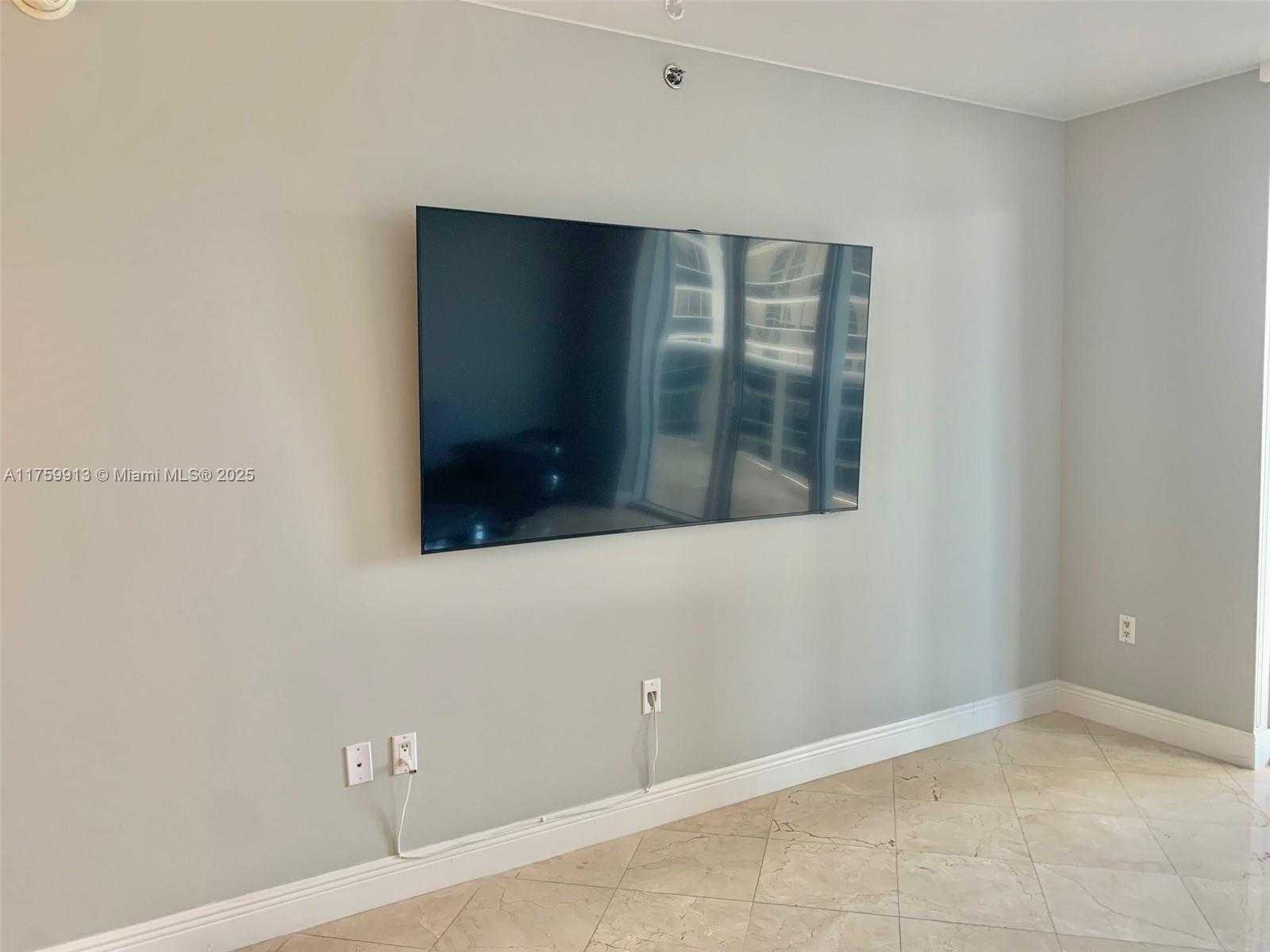Small Image of 1830 SOUTH OCEAN DR #1503, Hallandale Beach Number 9