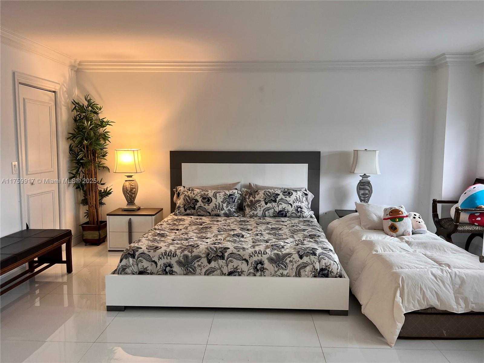 Small Image of 9801 COLLINS AVE #5Q, Bal Harbour Number 4