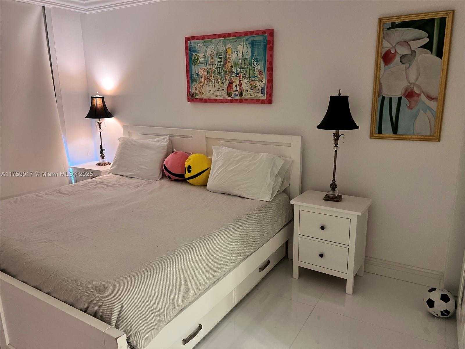 Small Image of 9801 COLLINS AVE #5Q, Bal Harbour Number 5