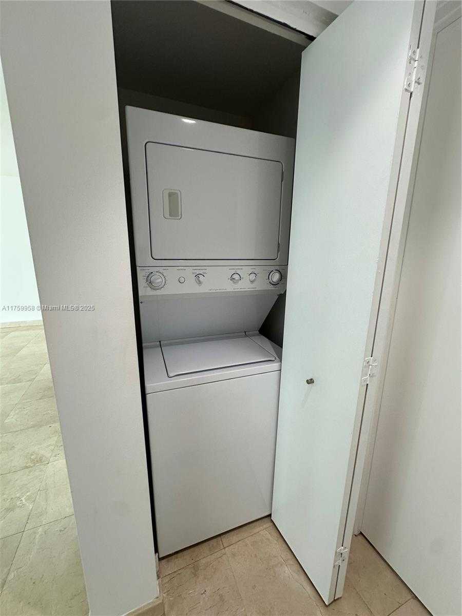 Small Image of 1331 BRICKELL BAY DR #1104, Miami Number 15