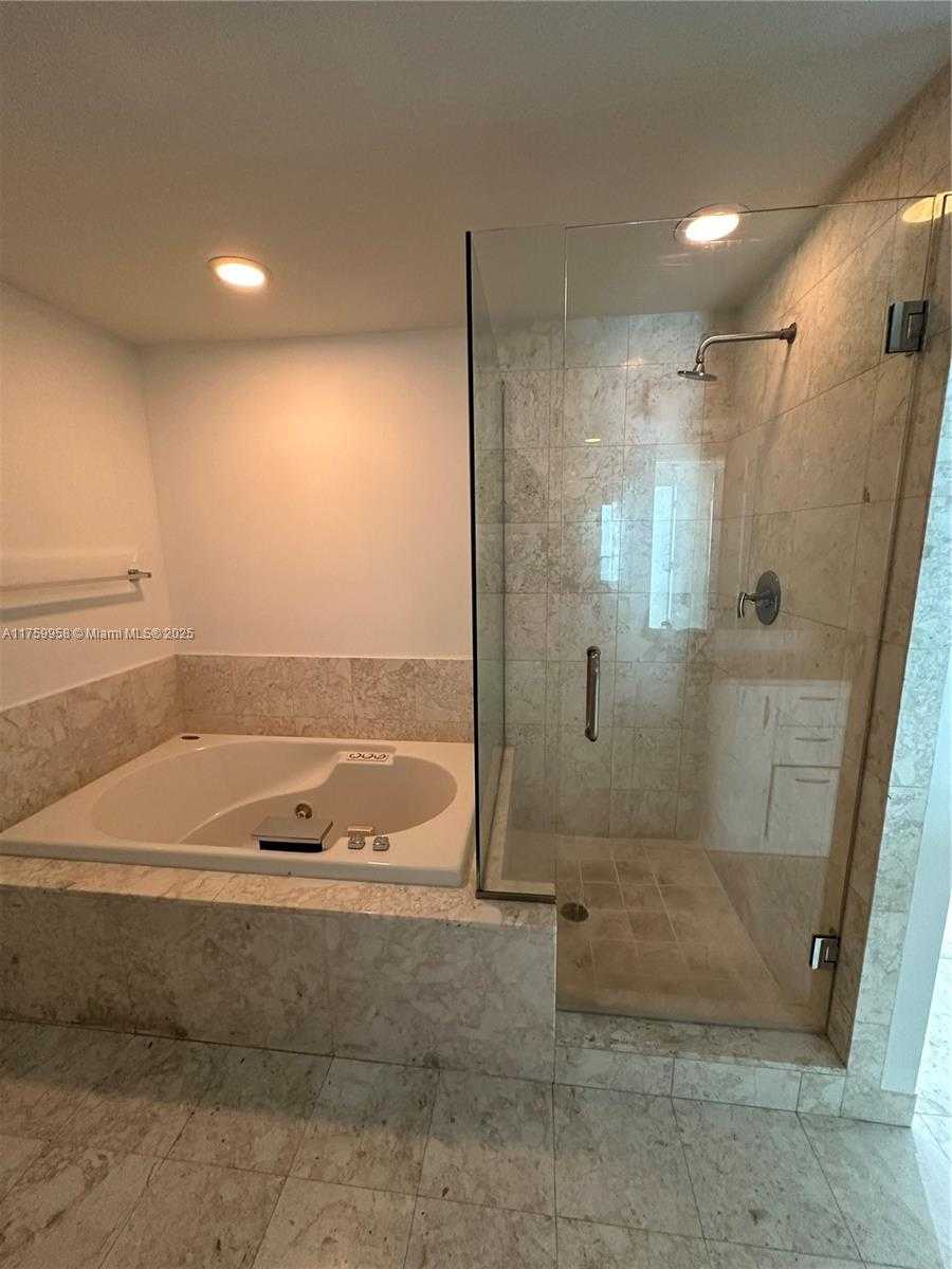 Small Image of 1331 BRICKELL BAY DR #1104, Miami Number 16