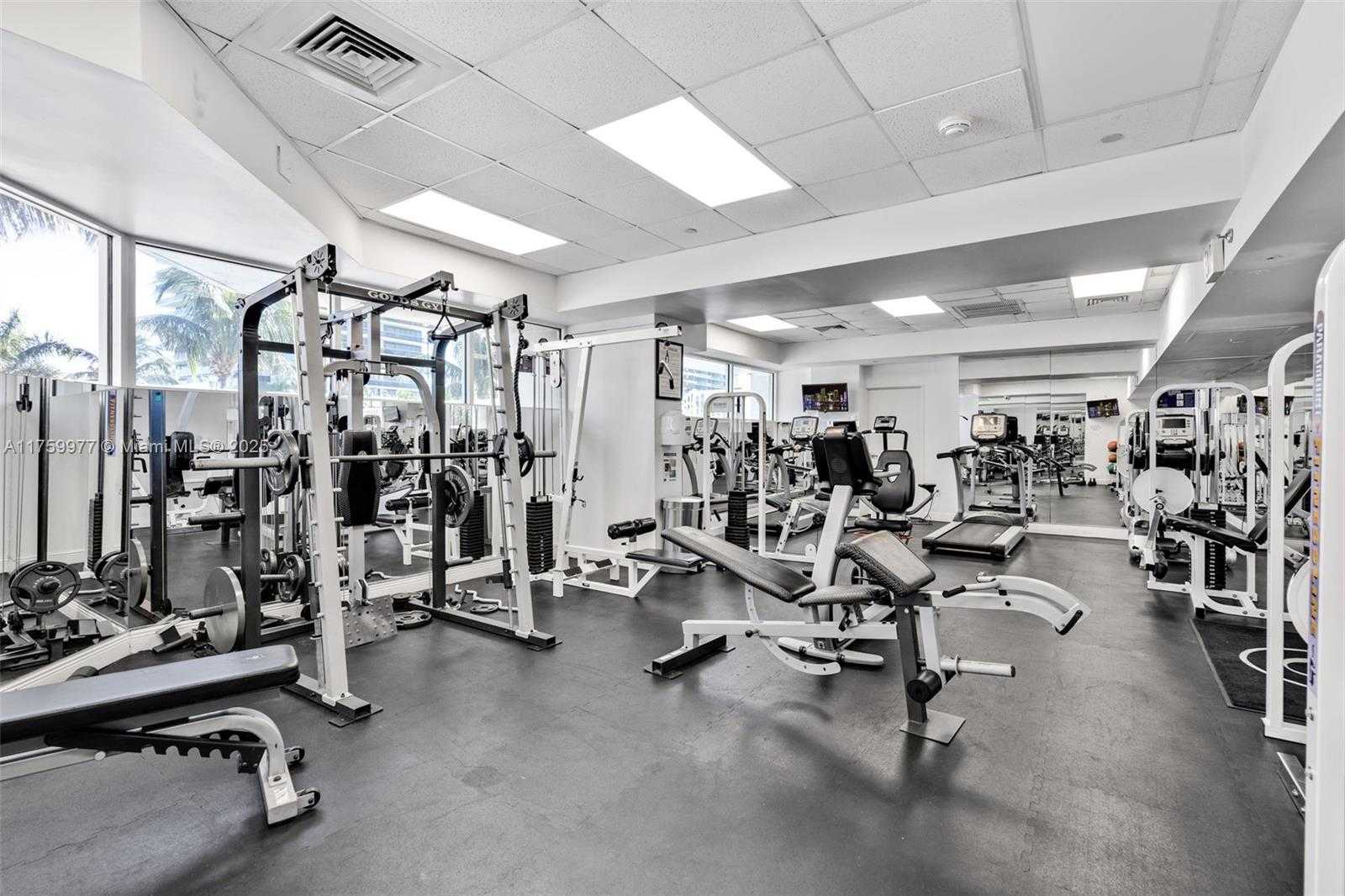 Small Image of 5900 COLLINS AVE #705, Miami Beach Number 10