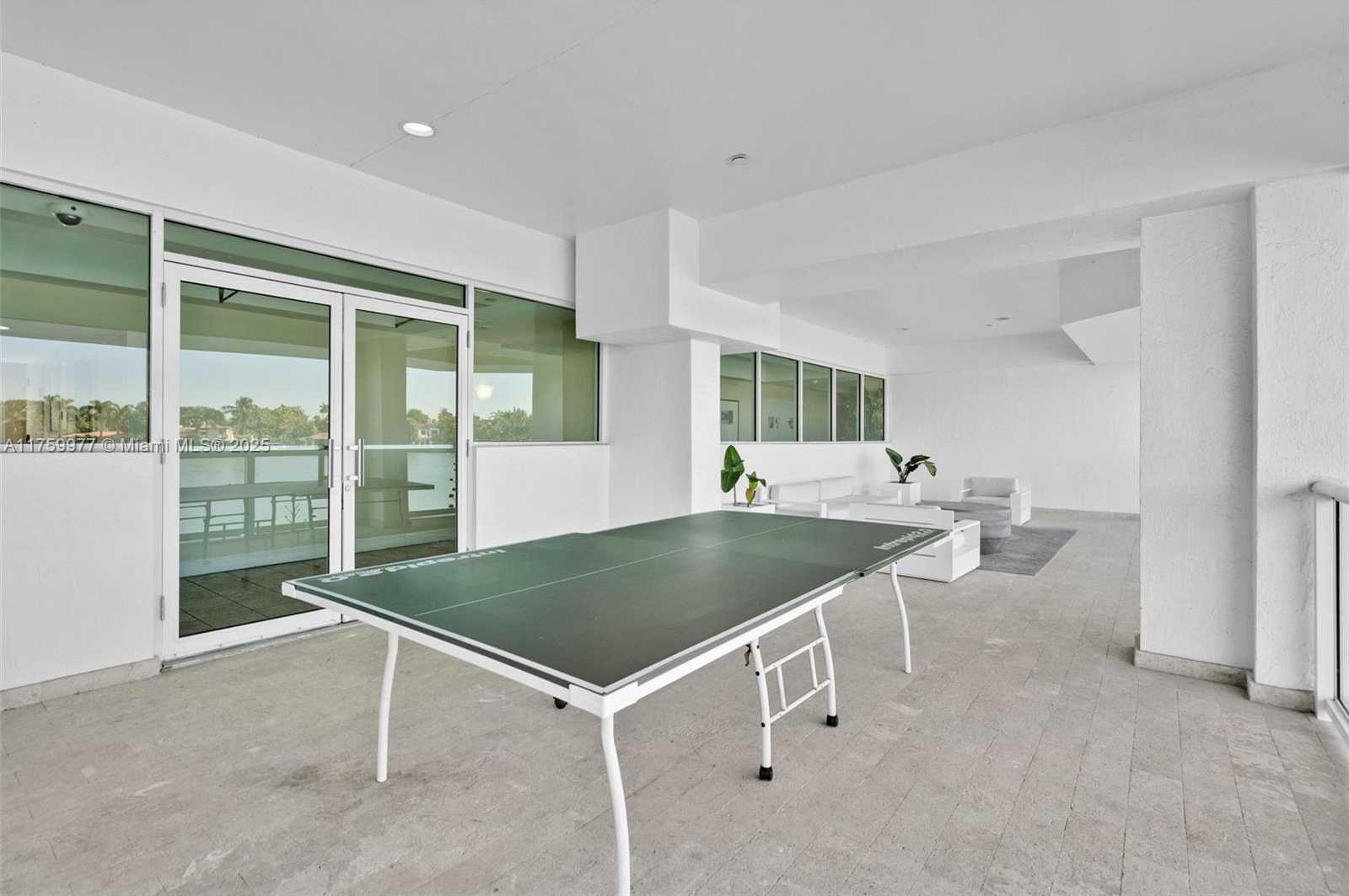 Small Image of 5900 COLLINS AVE #705, Miami Beach Number 12