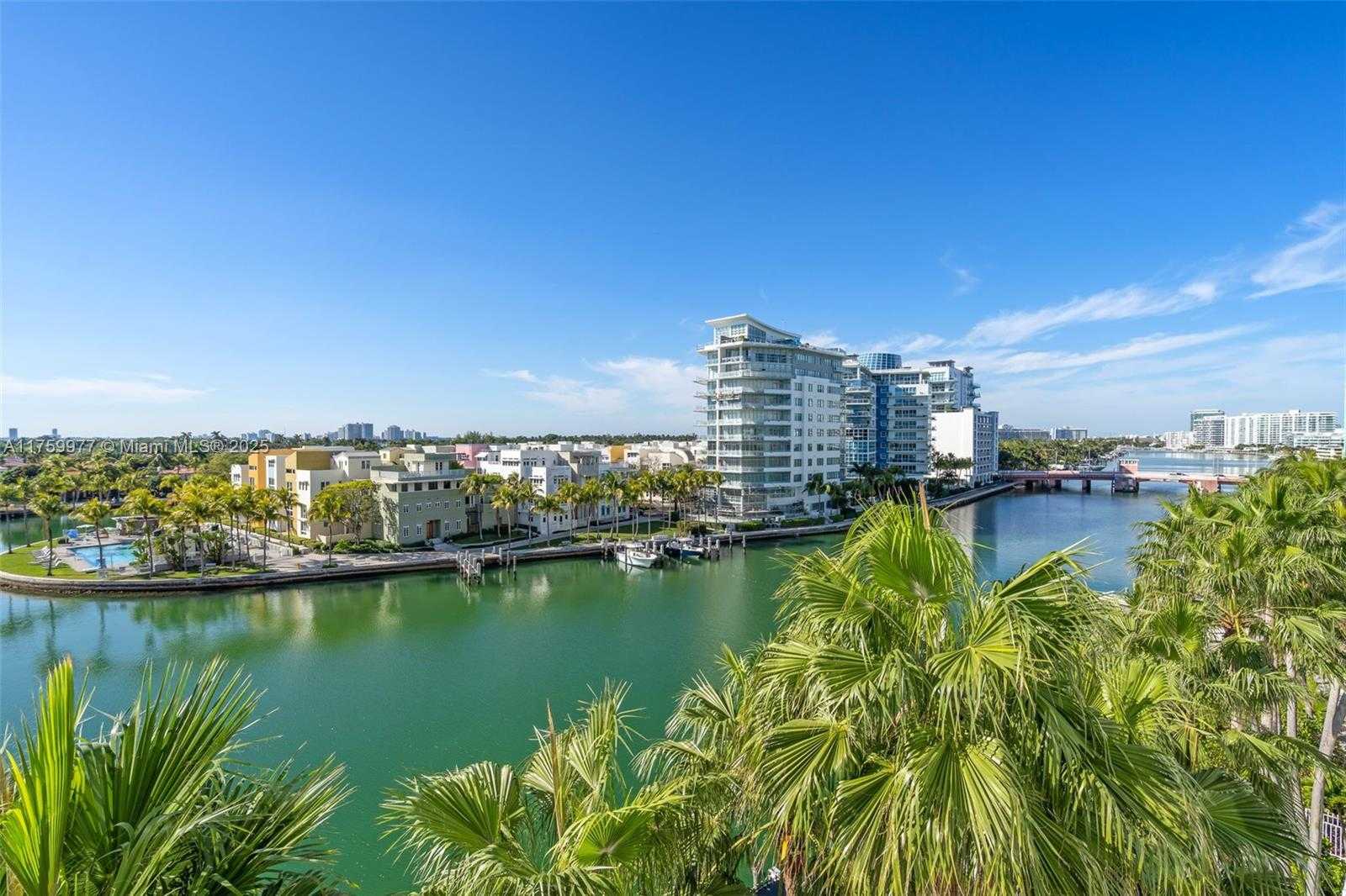 Small Image of 5900 COLLINS AVE #705, Miami Beach Number 18