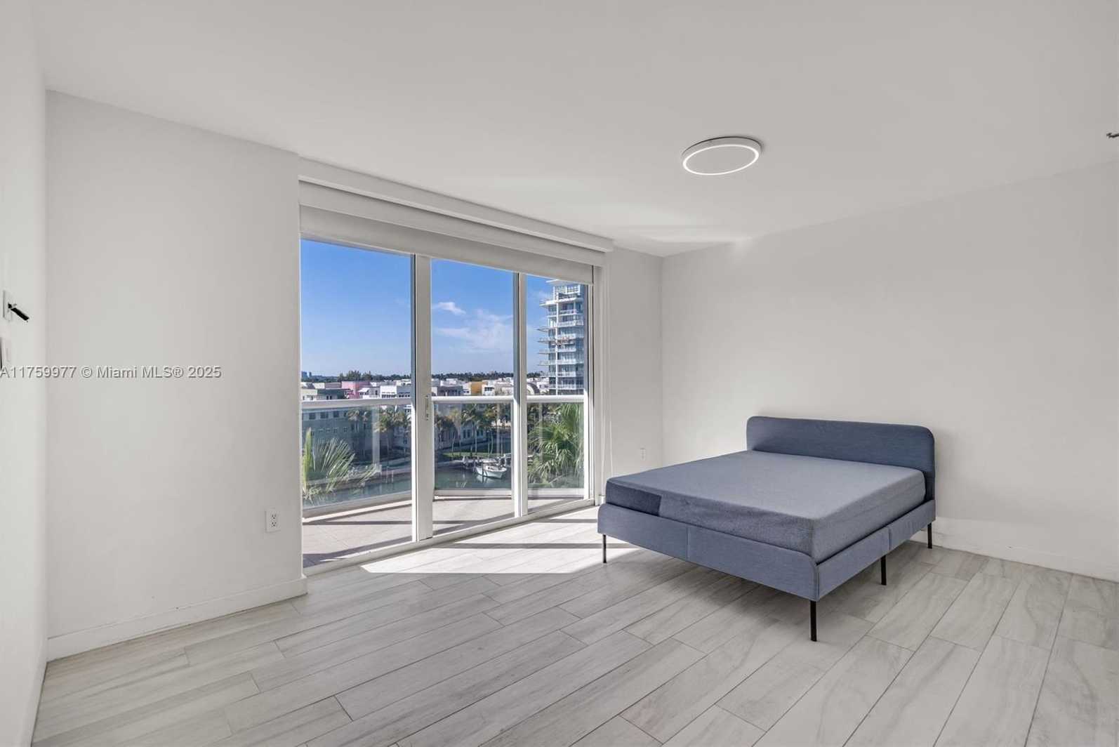 Small Image of 5900 COLLINS AVE #705, Miami Beach Number 29