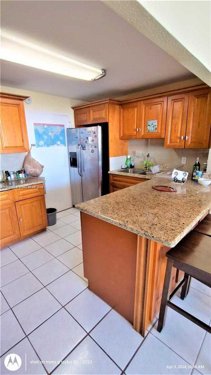 Small Image of 7135 COLLINS AVE #1013, Miami Beach Number 12
