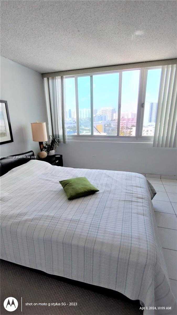 Small Image of 7135 COLLINS AVE #1013, Miami Beach Number 13