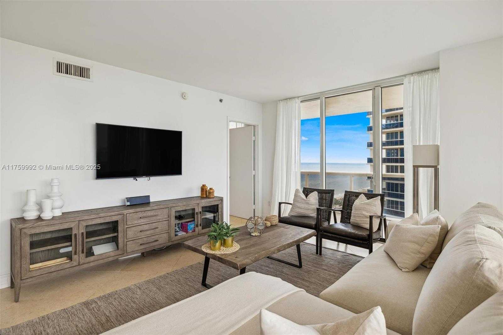 Small Image of 1830 SOUTH OCEAN DR #1506, Hallandale Beach Number 10