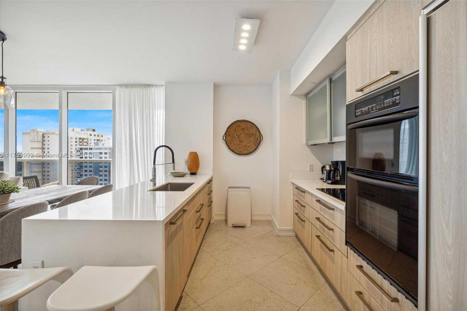 Small Image of 1830 SOUTH OCEAN DR #1506, Hallandale Beach Number 12
