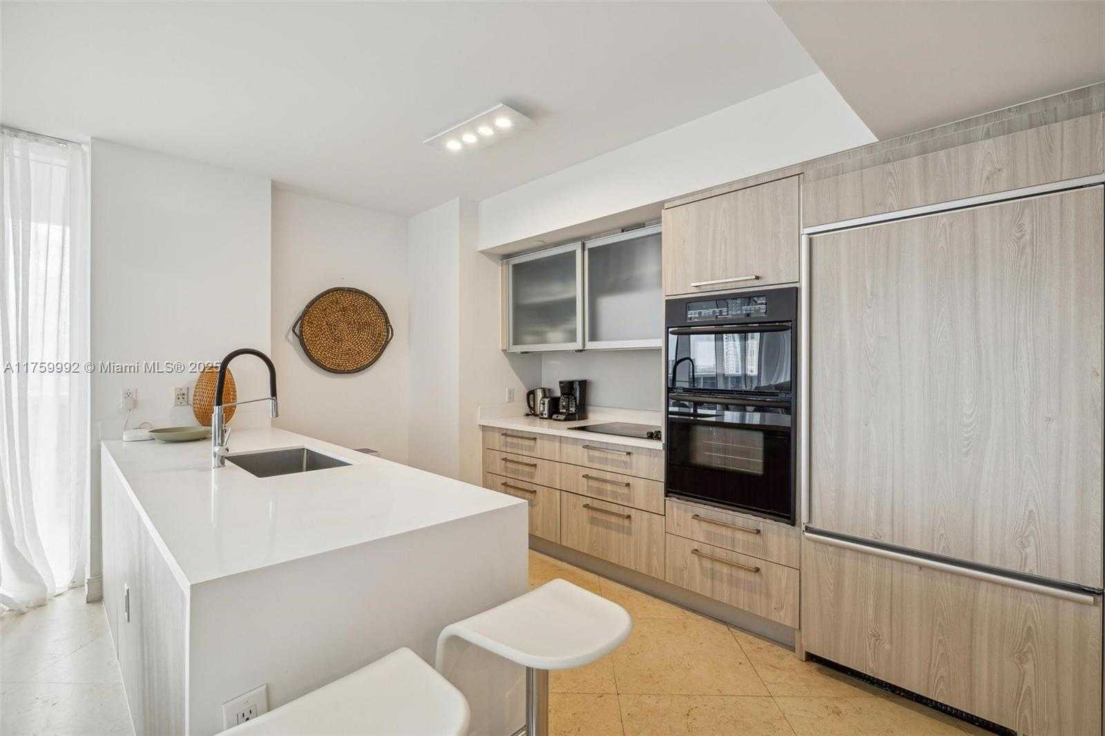 Small Image of 1830 SOUTH OCEAN DR #1506, Hallandale Beach Number 13