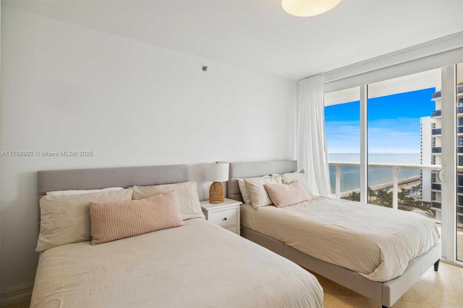 Small Image of 1830 SOUTH OCEAN DR #1506, Hallandale Beach Number 21