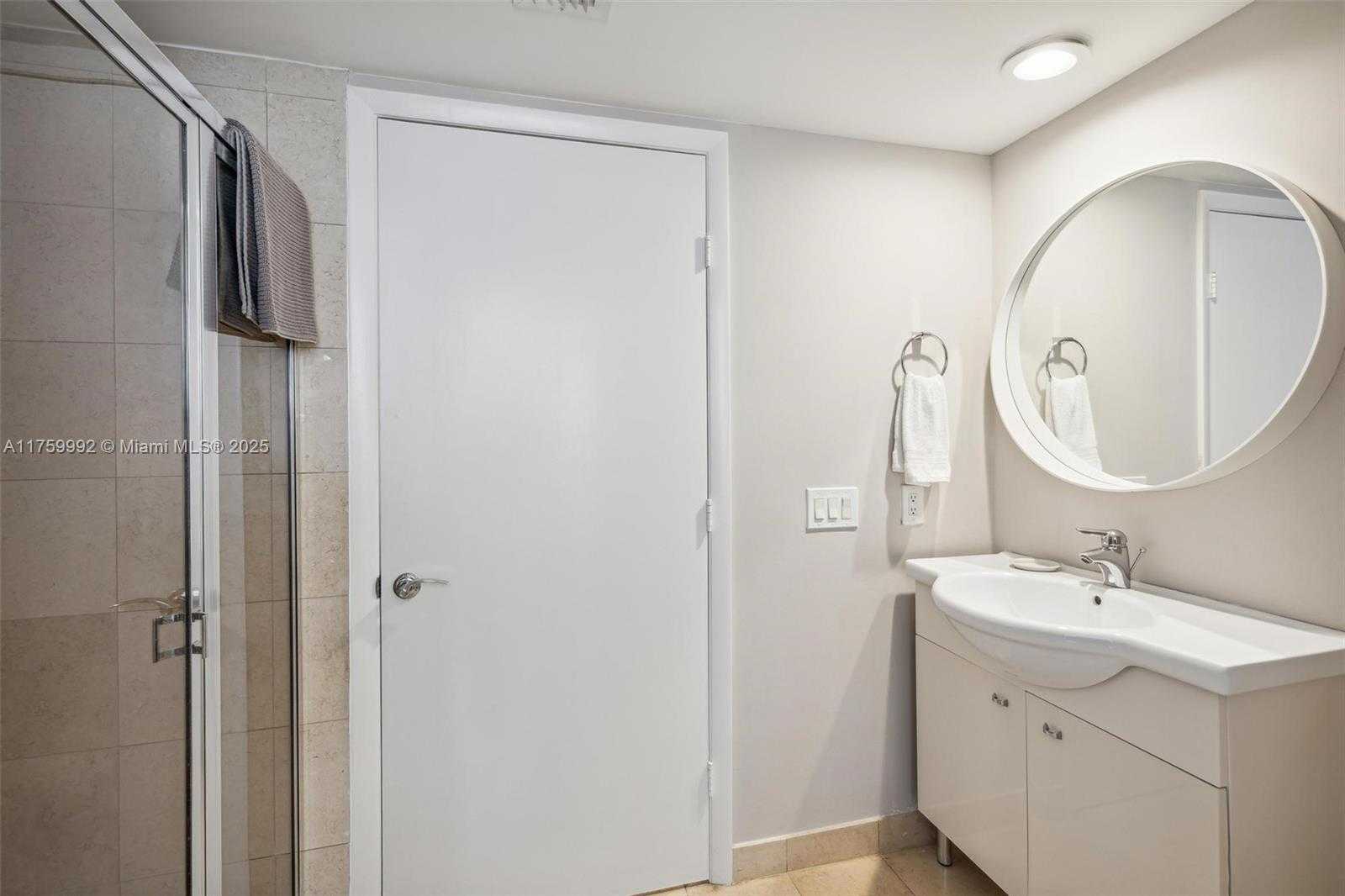 Small Image of 1830 SOUTH OCEAN DR #1506, Hallandale Beach Number 22