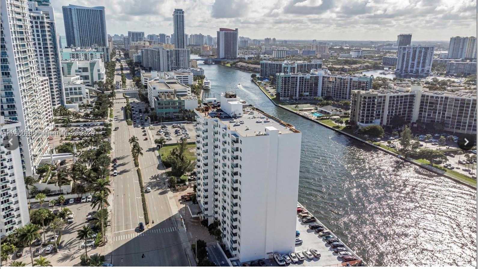 Small Image of 3000 SOUTH OCEAN DR #916, Hollywood Number 4