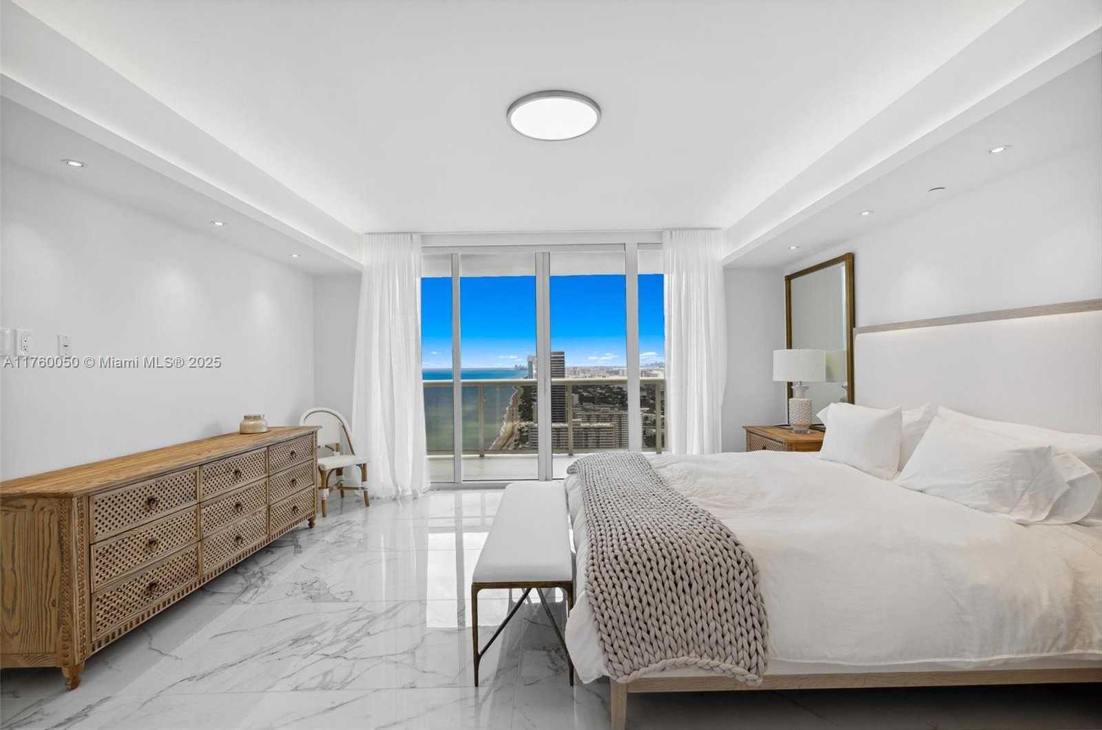 Small Image of 1830 SOUTH OCEAN DR #4502, Hallandale Beach Number 18