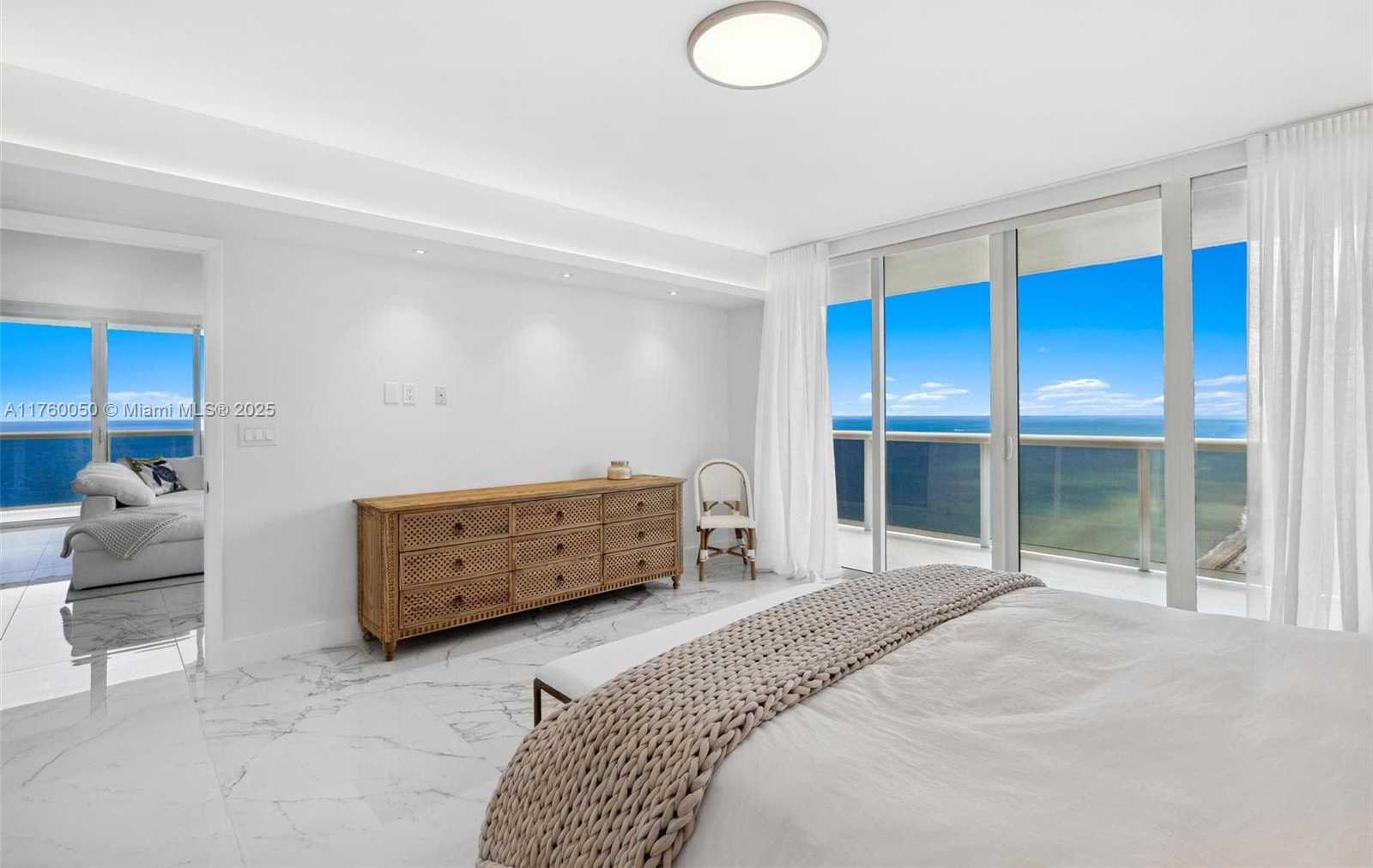 Small Image of 1830 SOUTH OCEAN DR #4502, Hallandale Beach Number 19