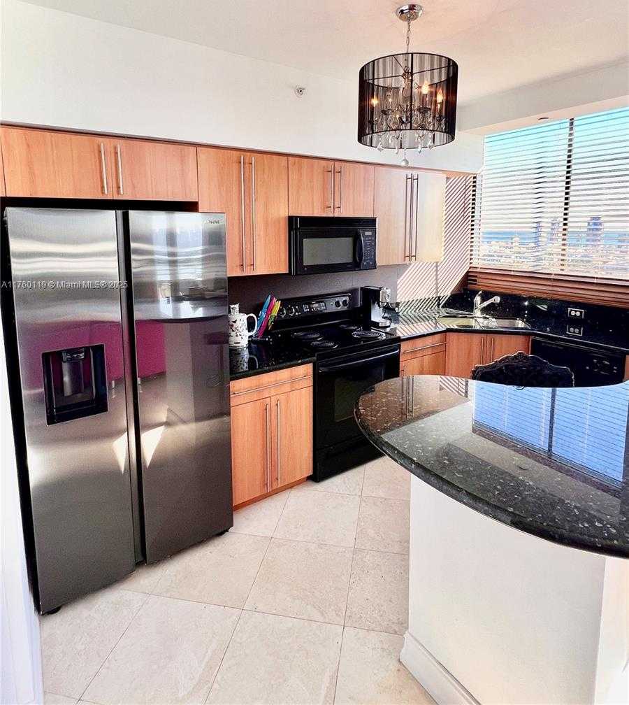 Small Image of 1330 WEST AVE #3604, Miami Beach Number 2