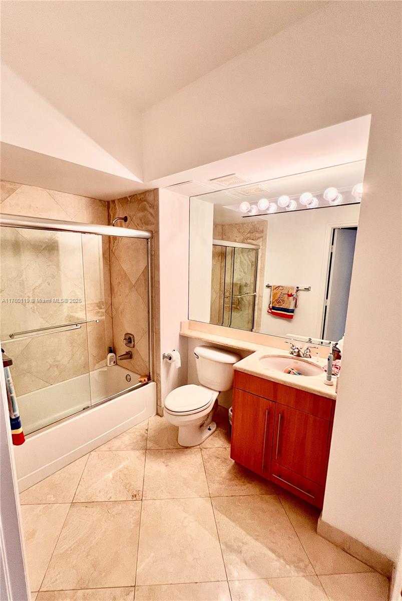Small Image of 1330 WEST AVE #3604, Miami Beach Number 6