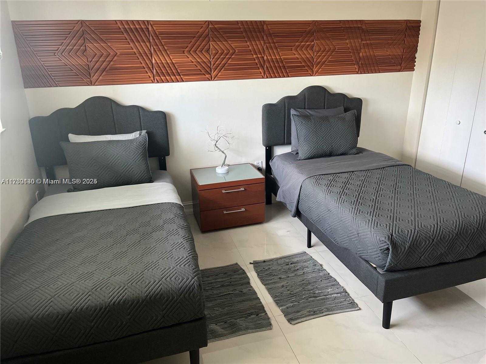 Small Image of 18100 NORTH BAY RD #504, Sunny Isles Beach Number 14
