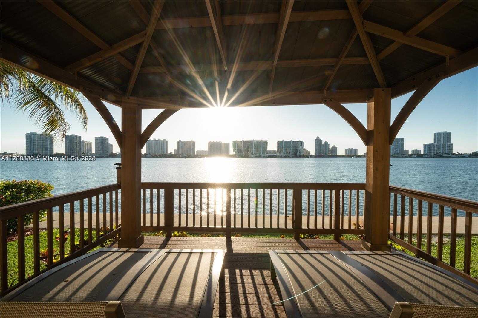 Small Image of 18100 NORTH BAY RD #504, Sunny Isles Beach Number 21