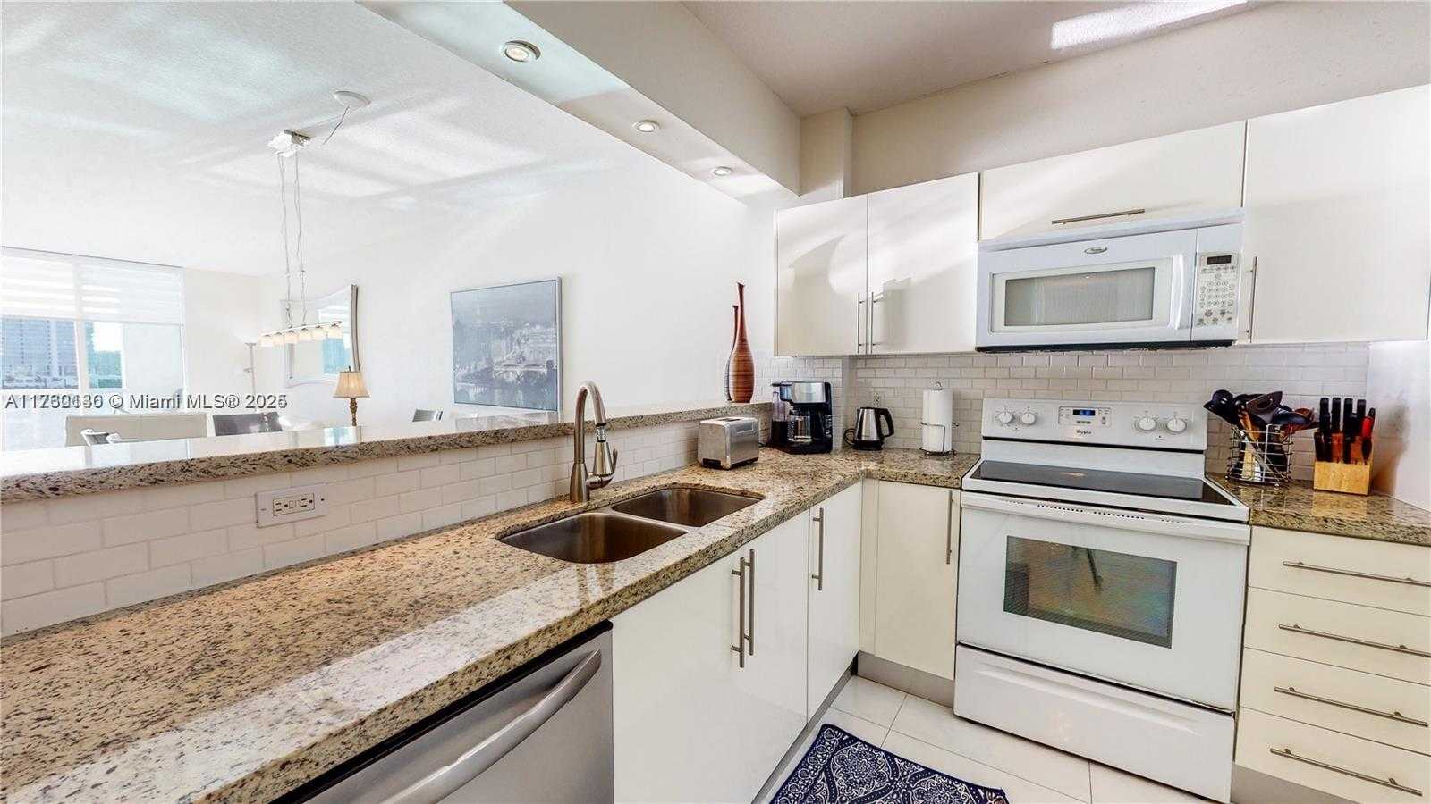 Small Image of 18100 NORTH BAY RD #504, Sunny Isles Beach Number 8