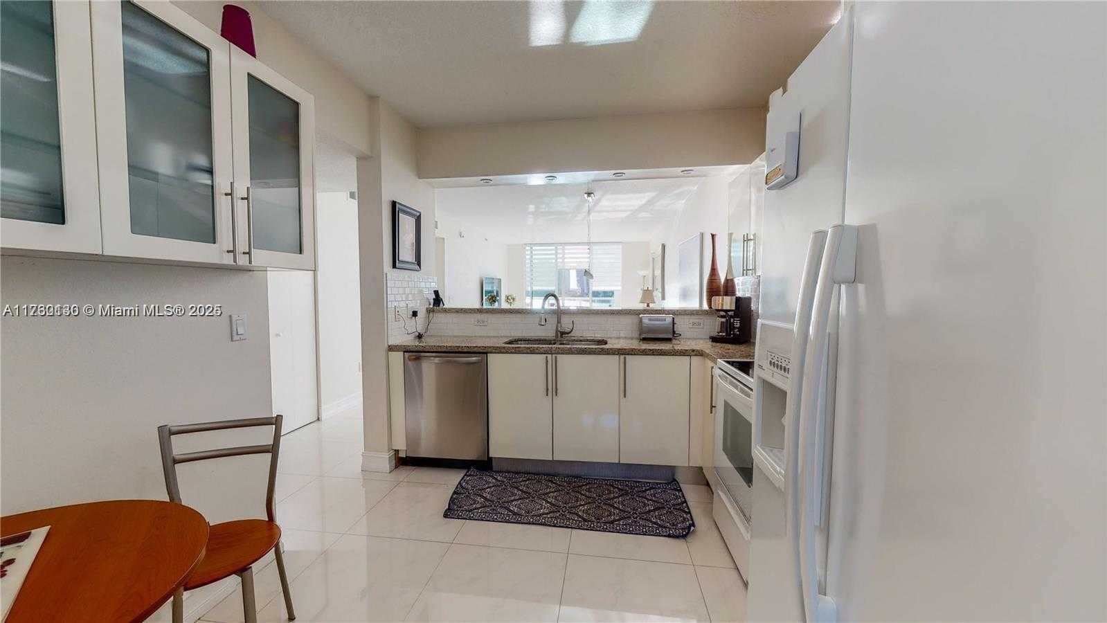 Small Image of 18100 NORTH BAY RD #504, Sunny Isles Beach Number 9