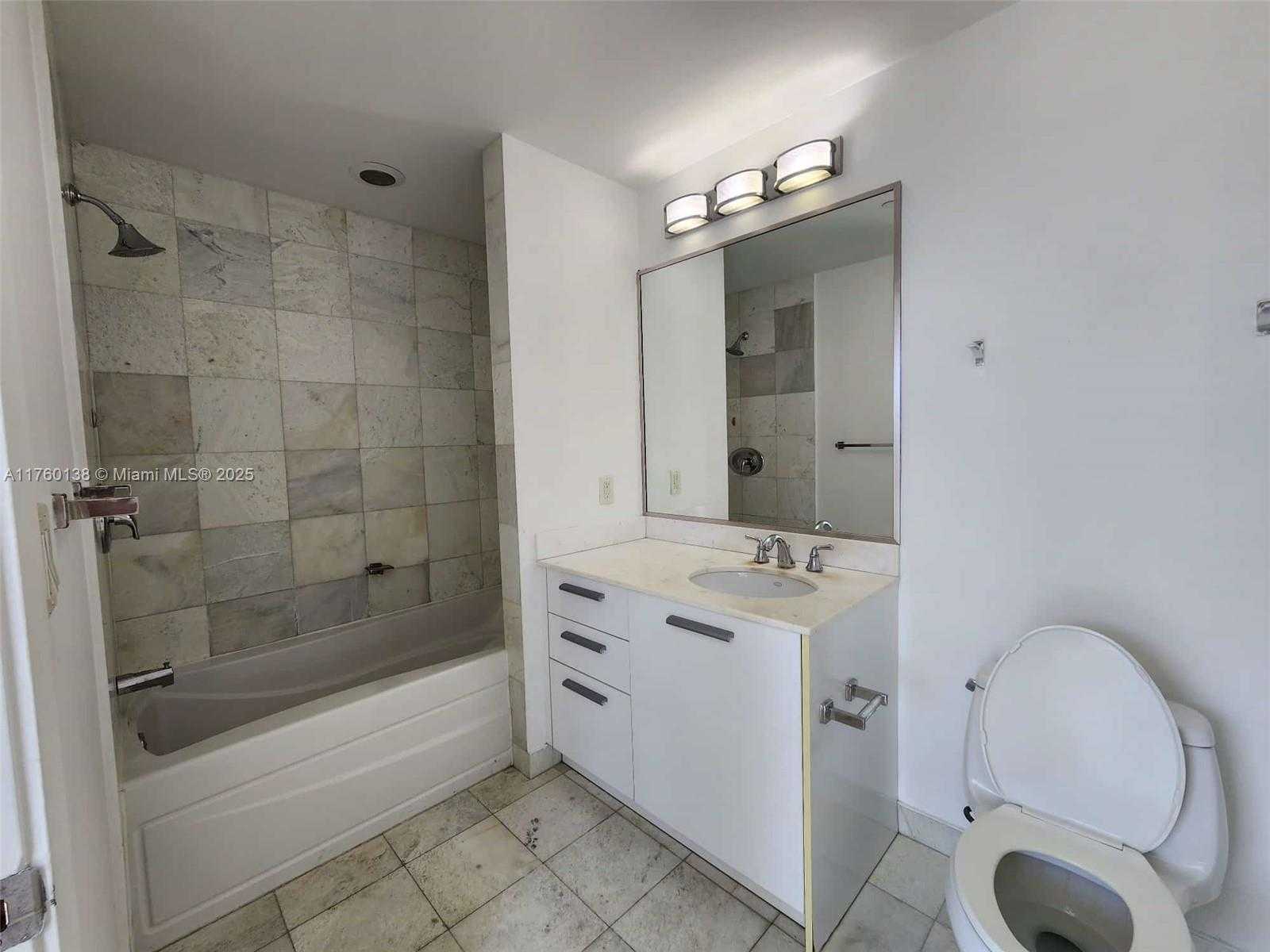 Small Image of 1060 BRICKELL AVE #2007, Miami Number 13