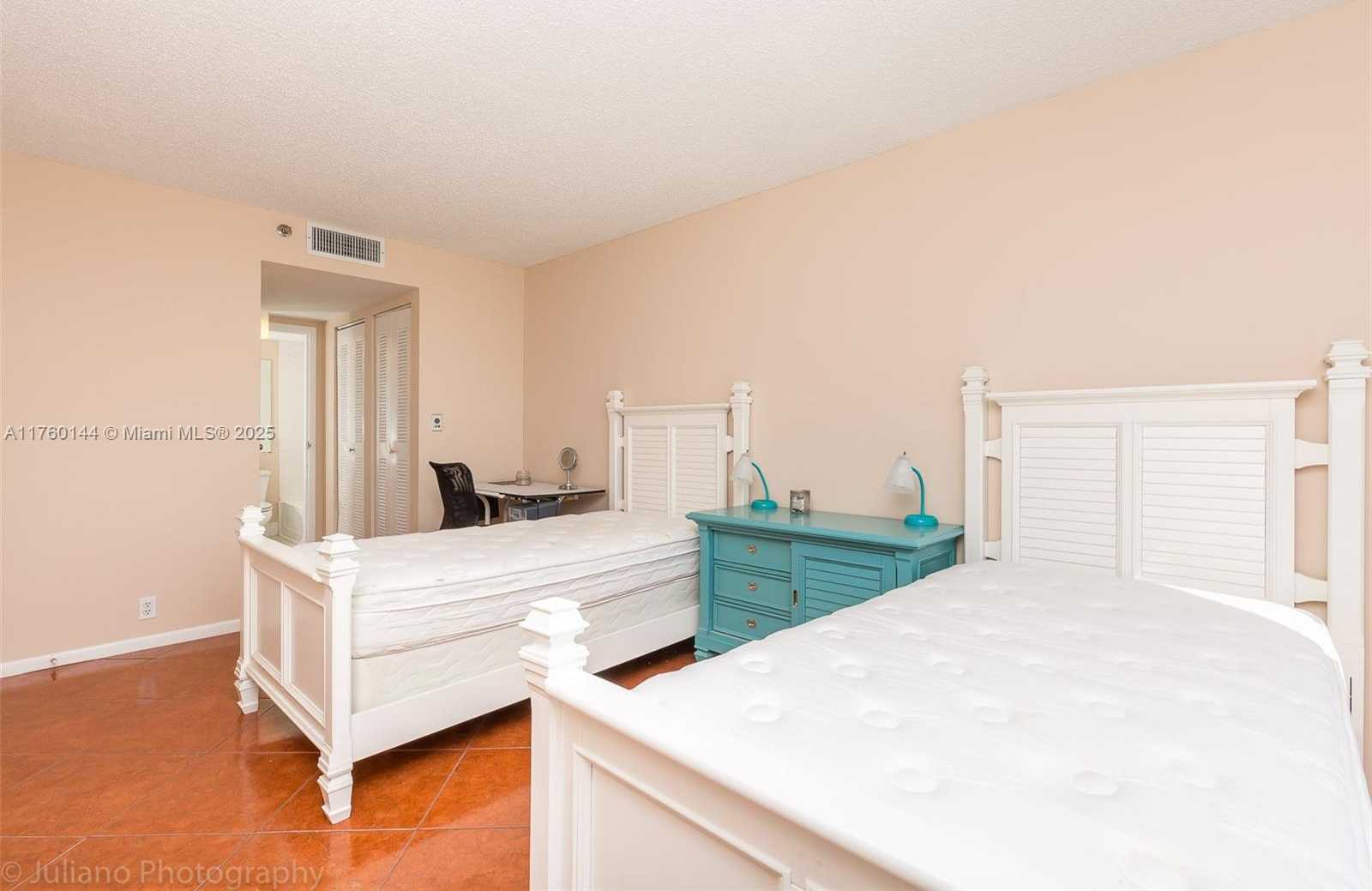 Small Image of 7601 EAST TREASURE DR #2206, North Bay Village Number 18