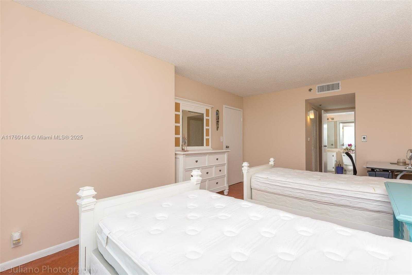 Small Image of 7601 EAST TREASURE DR #2206, North Bay Village Number 23
