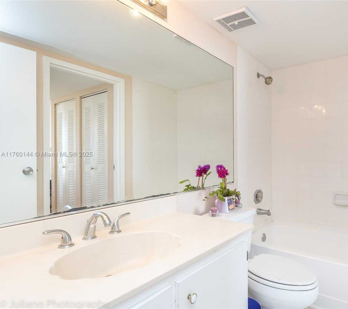 Small Image of 7601 EAST TREASURE DR #2206, North Bay Village Number 27