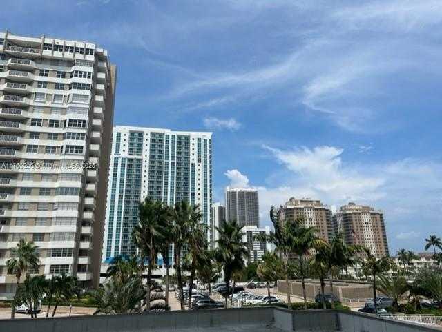 Small Image of 1985 SOUTH OCEAN DR #2B, Hallandale Beach Number 10