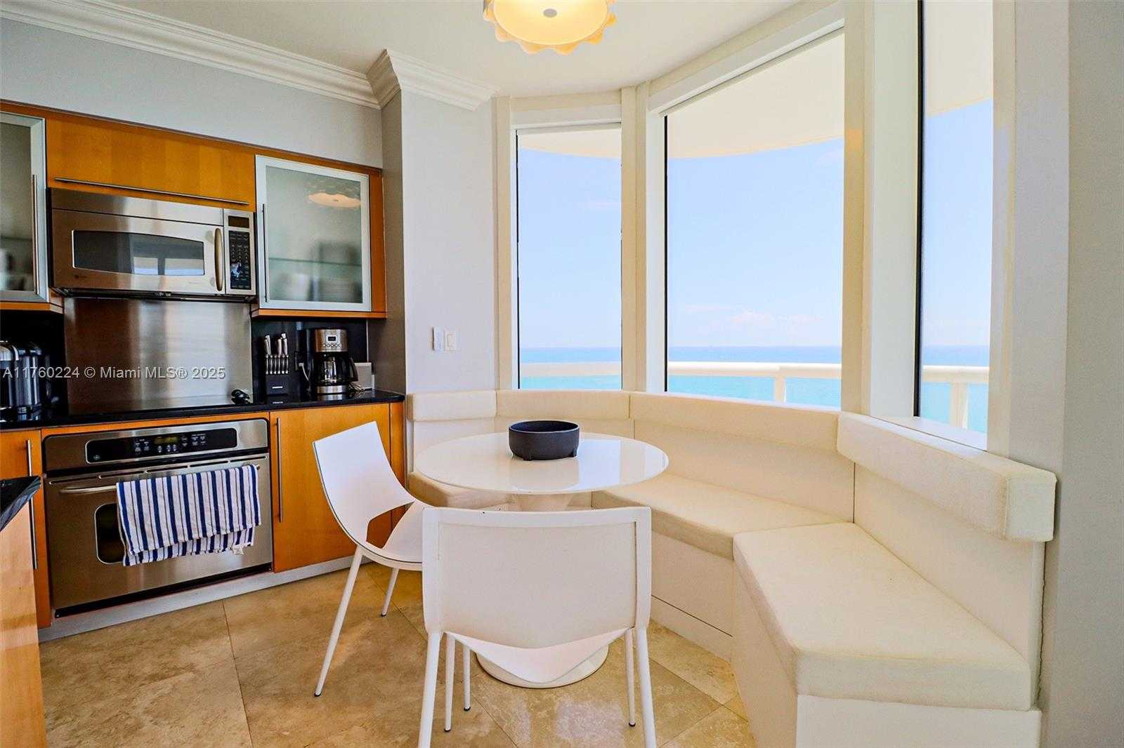 Small Image of 6365 COLLINS AVE #1903, Miami Beach Number 32
