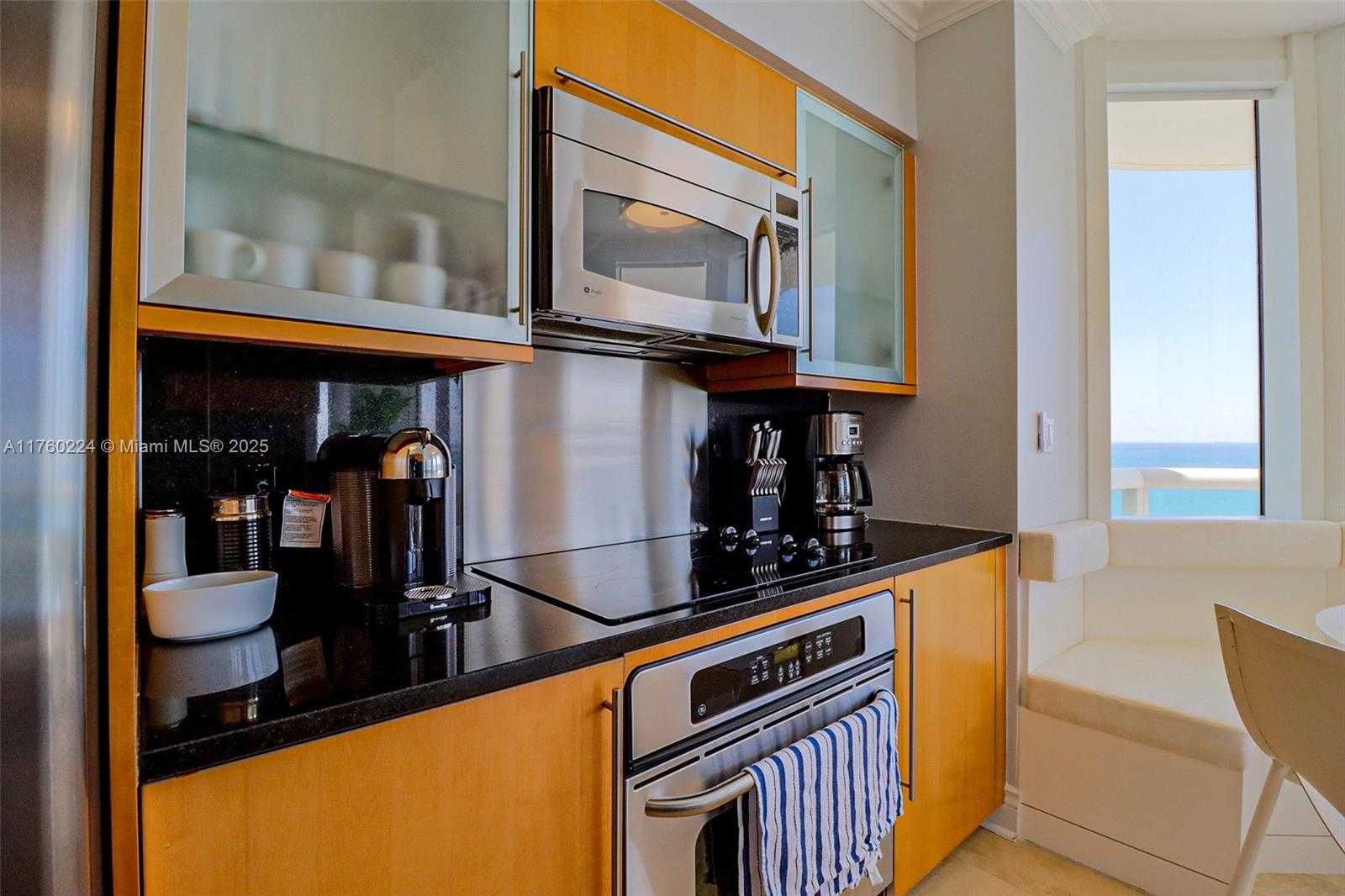Small Image of 6365 COLLINS AVE #1903, Miami Beach Number 37