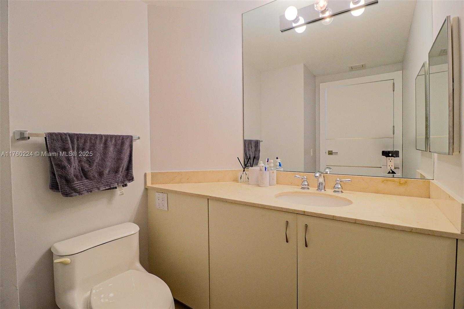 Small Image of 6365 COLLINS AVE #1903, Miami Beach Number 57