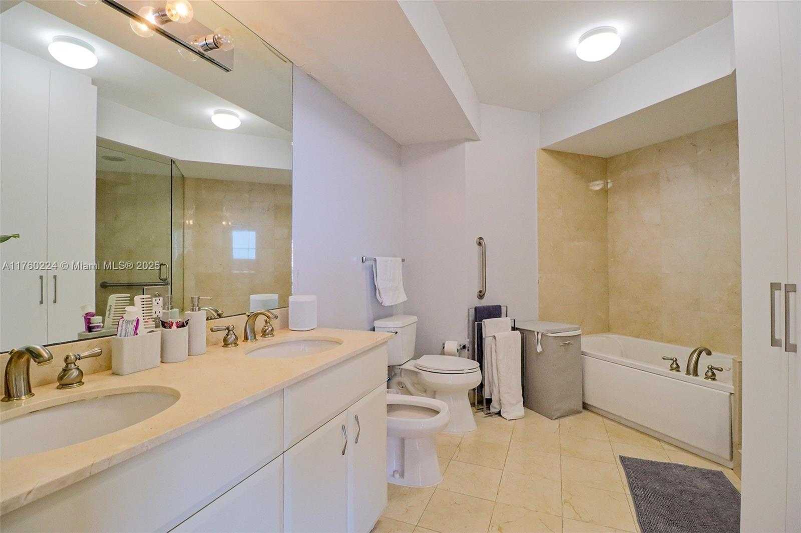 Small Image of 6365 COLLINS AVE #1903, Miami Beach Number 61