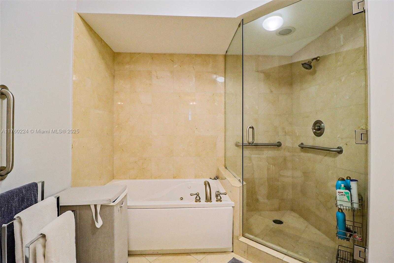 Small Image of 6365 COLLINS AVE #1903, Miami Beach Number 62