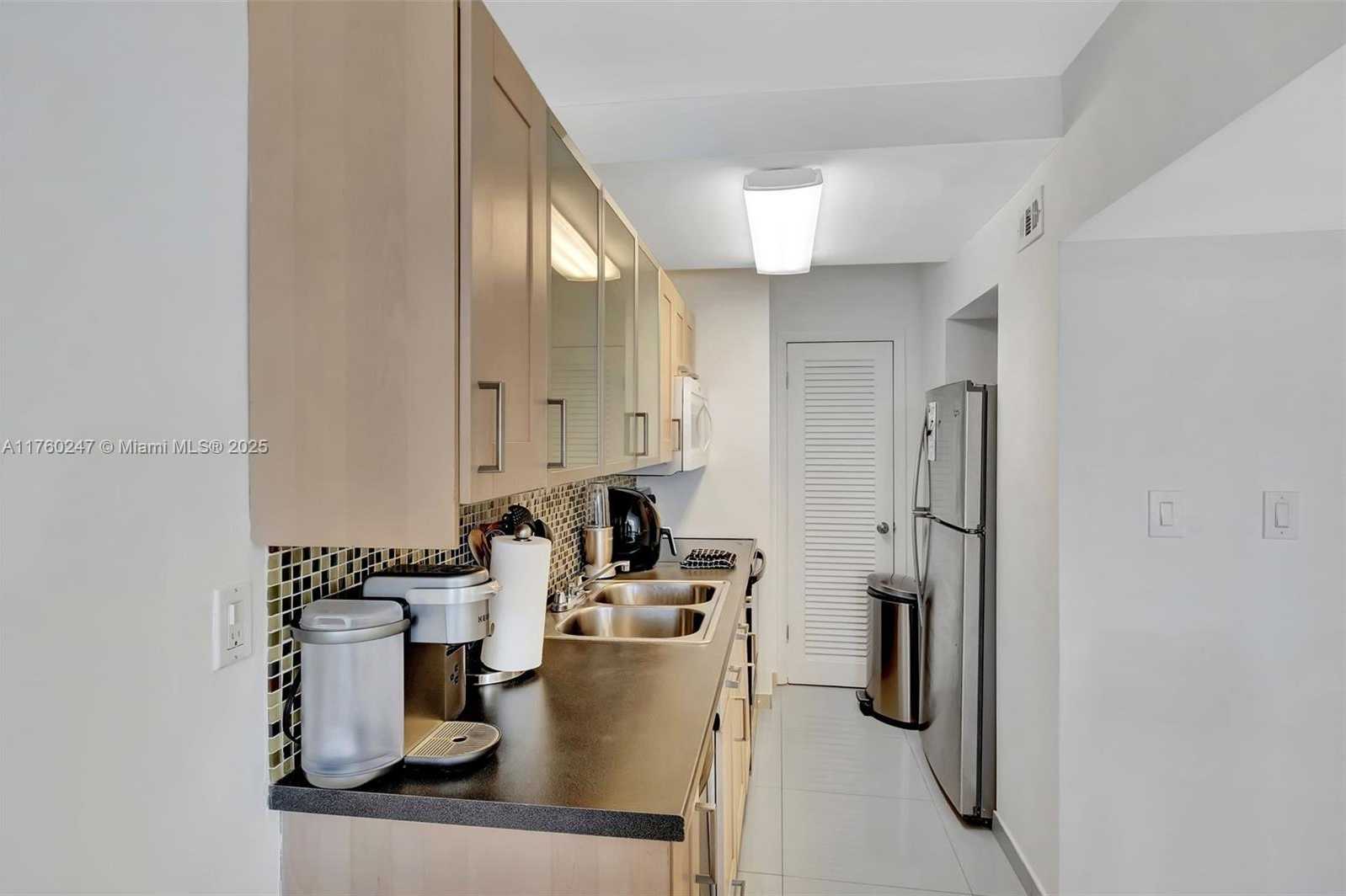 Small Image of 100 LINCOLN RD #417, Miami Beach Number 10
