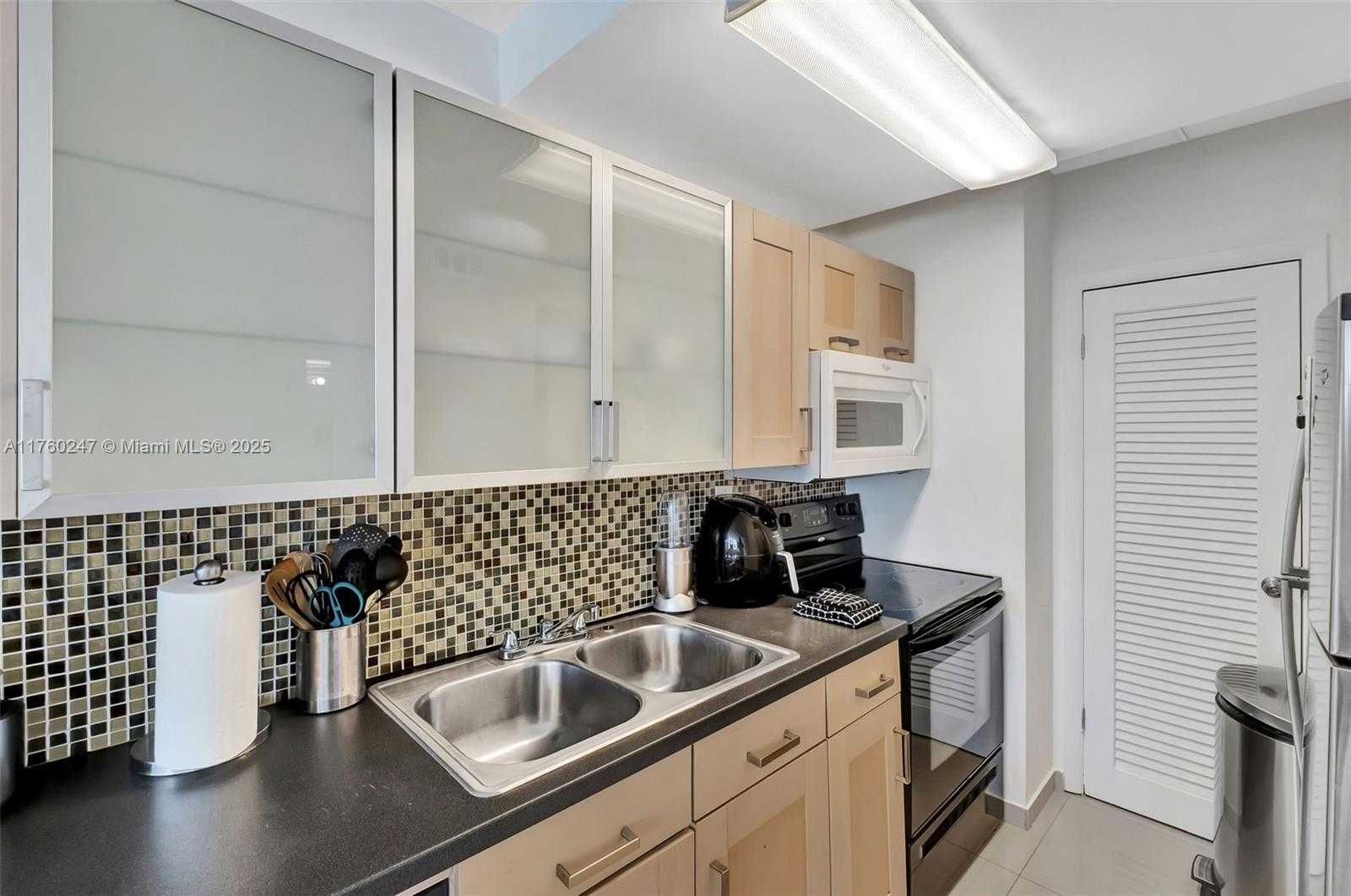 Small Image of 100 LINCOLN RD #417, Miami Beach Number 13