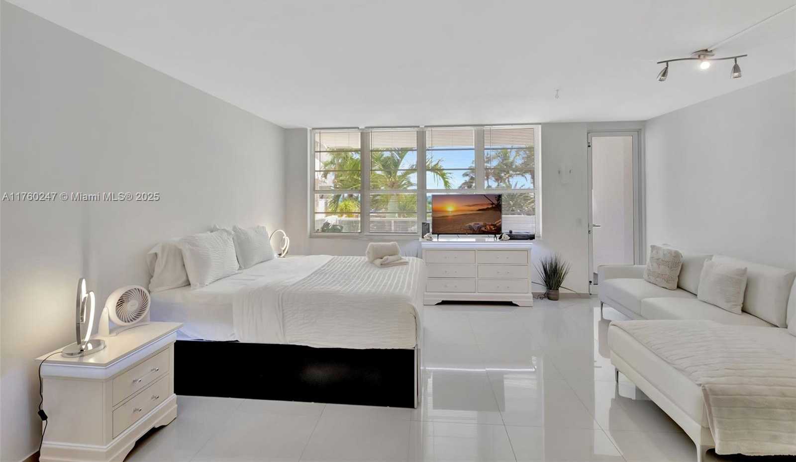 Small Image of 100 LINCOLN RD #417, Miami Beach Number 5