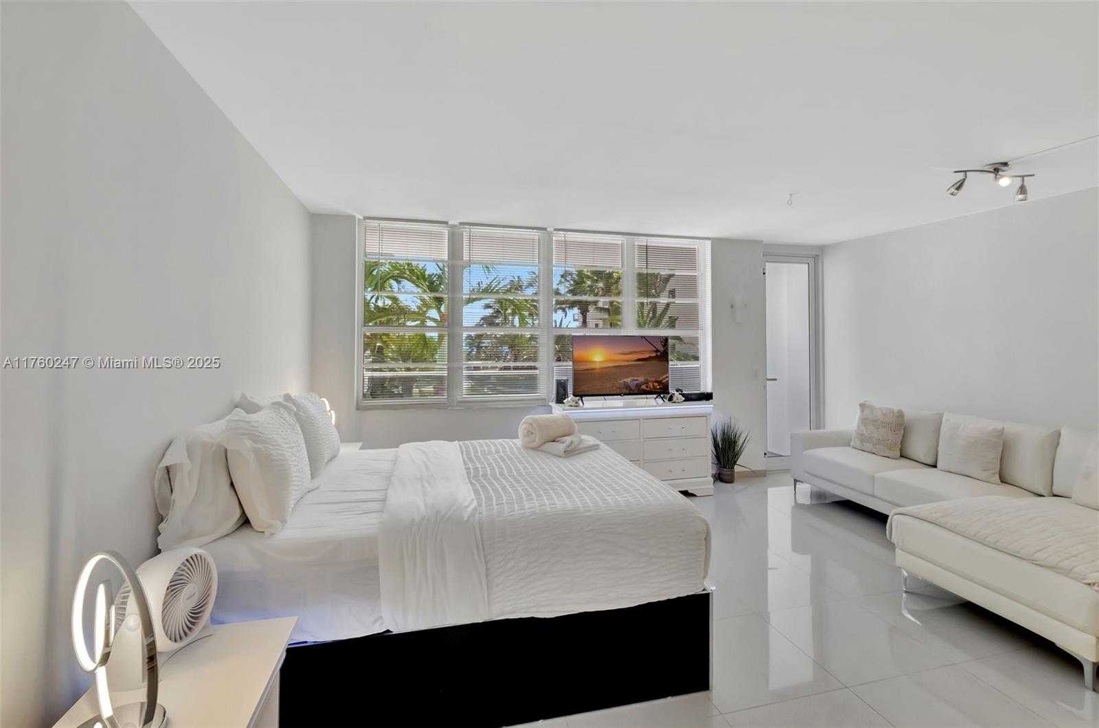 Small Image of 100 LINCOLN RD #417, Miami Beach Number 9