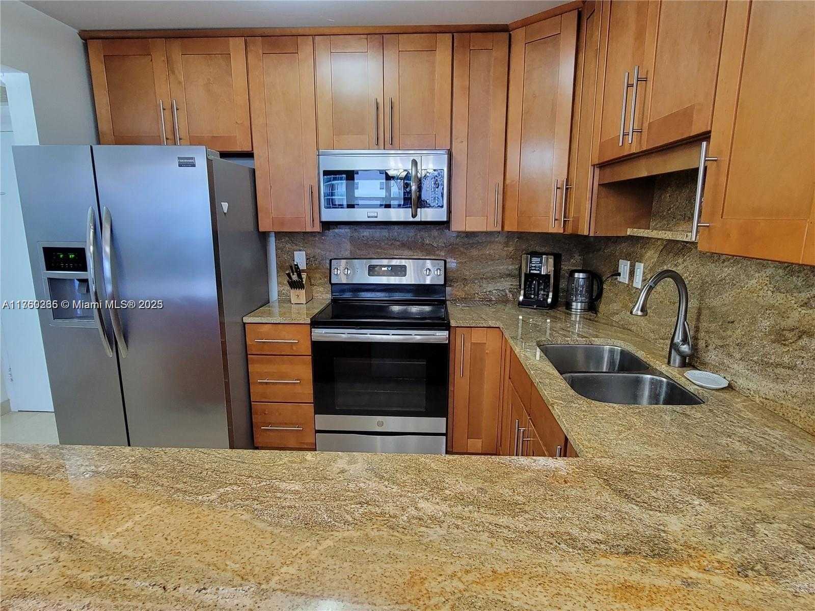 Small Image of 3725 SOUTH OCEAN DR #1008, Hollywood Number 8