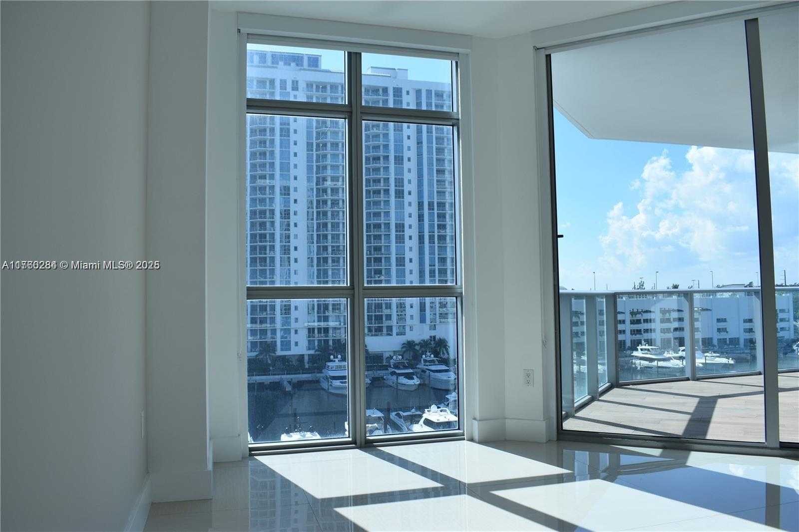 Small Image of 17301 BISCAYNE BLVD #607, North Miami Beach Number 13