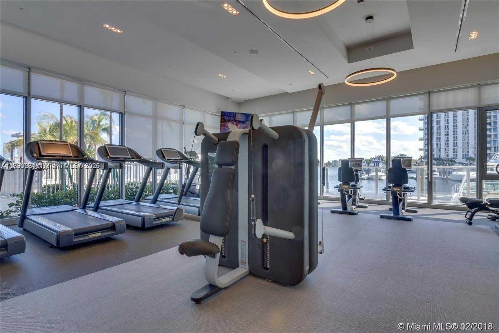 Small Image of 17301 BISCAYNE BLVD #607, North Miami Beach Number 24