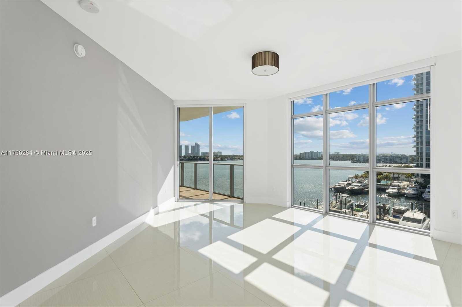Small Image of 17301 BISCAYNE BLVD #607, North Miami Beach Number 9