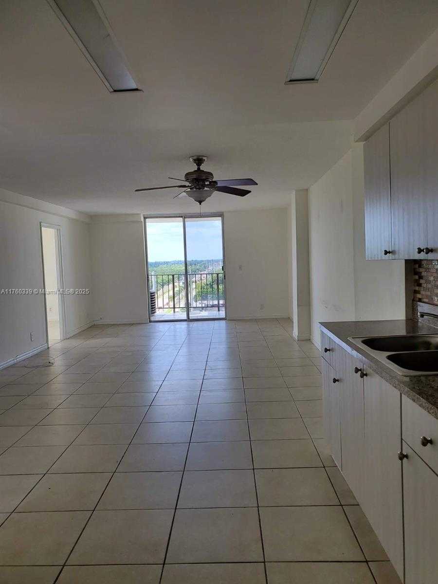 Small Image of 2903 NORTH MIAMI BEACH BLVD #1001, North Miami Beach Number 2