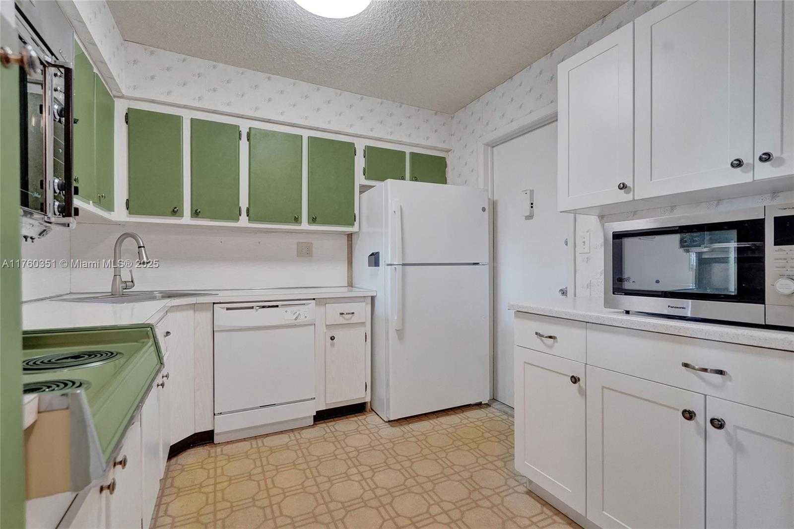 Small Image of 1400 SOUTH OCEAN DR #303, Hollywood Number 27
