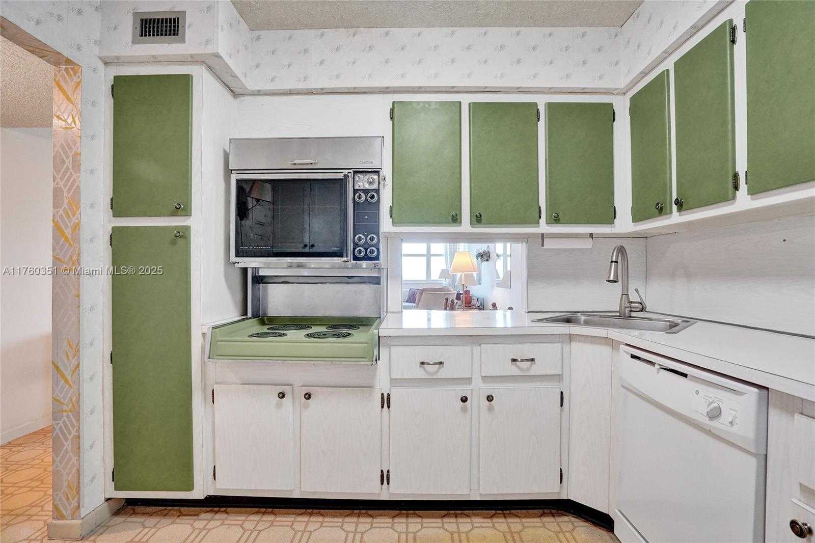 Small Image of 1400 SOUTH OCEAN DR #303, Hollywood Number 29